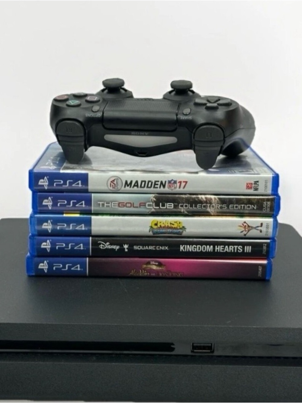 Sony PlayStation 4 Console Bundle with Games and one Controller-Black